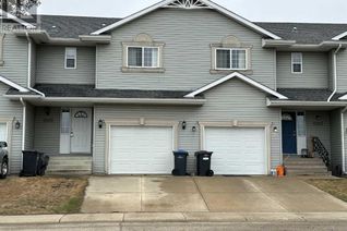 Freehold Townhouse for Sale, 5005 48 Avenue, Sylvan Lake, AB
