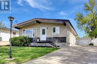 Bungalow for Sale, 1020 Brown Street, Moose Jaw, SK