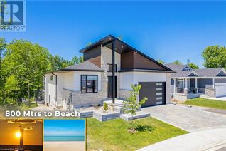 Detached House for Sale, 31 Creekside Place, Grand Bend, ON