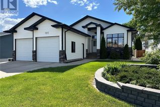 Detached House for Sale, 727 12th Street, Humboldt, SK