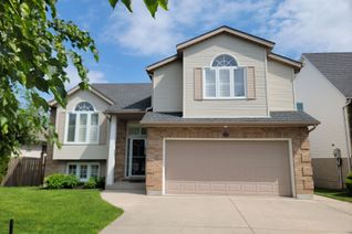 Bungalow for Sale, 8091 Costabile Dr, Niagara Falls, ON