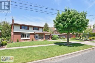 Detached House for Sale, 4566 Pleasant Place, Windsor, ON