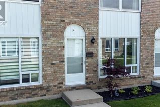 Condo Townhouse for Sale, 847 Ross Avenue #5, Sarnia, ON