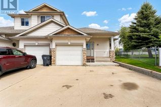 Freehold Townhouse for Sale, 22 Stonegate Crescent Se, Medicine Hat, AB