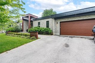 Detached House for Sale, 66 Seneca Drive, Hamilton, ON