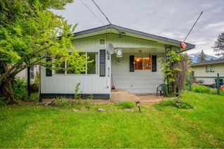 Detached House for Sale, 828 Vancouver Avenue, Kaslo, BC