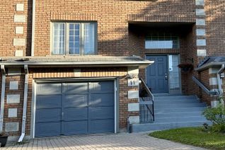 Freehold Townhouse for Sale, 11 Royal Manor Cres, Richmond Hill, ON