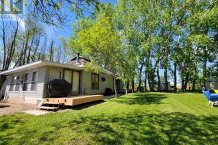 Detached House for Sale, 304 Queen Street, Burgis Beach, SK