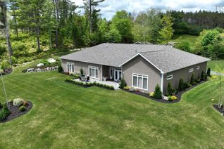 Detached House for Sale, 10 Swallow Point Road, Chester Basin, NS