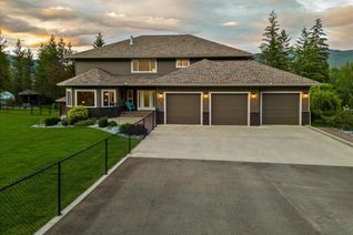 House for Sale, 804 Fernwood Drive, Castlegar, BC