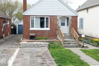 Detached House for Sale, 33 Wilson Ave, Chatham-Kent, ON