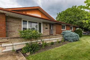 Detached House for Sale, 11 Ridge Point Road, St. Catharines, ON