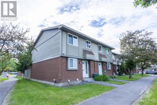 Townhouse for Sale, 207 Pickford Drive, Ottawa, ON