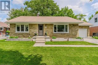 Detached House for Sale, 13 Christopher Drive, Cambridge, ON