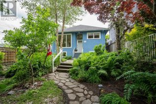 Detached House for Sale, 3716 W 11th Avenue, Vancouver, BC