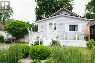 Bungalow for Sale, 3828 Roxborough Avenue, Fort Erie, ON