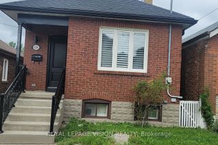 Backsplit for Rent, 418 Blackthorn Ave, Toronto, ON