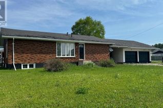 Detached House for Sale, 204 Elaine Ave, Smooth Rock Falls, ON