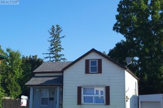 Detached House for Sale, 764 Dundas Street E, Woodstock, ON