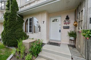 Freehold Townhouse for Sale, 7 Dixon Crescent, Red Deer, AB
