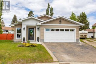 House for Sale, 8 Willow Place, Lacombe, AB