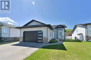 Detached House for Sale, 7 Lees Street, Red Deer, AB