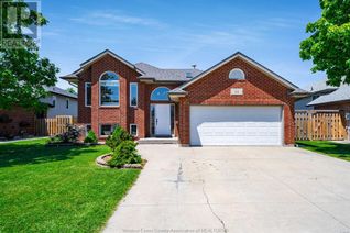 Raised Ranch-Style House for Sale, 14 Diane D Street, Kingsville, ON
