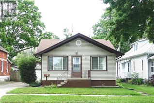 Detached House for Sale, 21 White Street, Leamington, ON