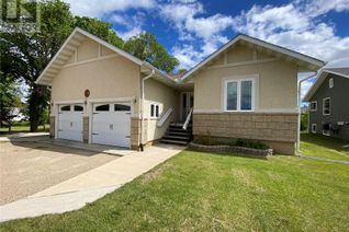 Detached House for Sale, 49 Lawrence Avenue E, Yorkton, SK