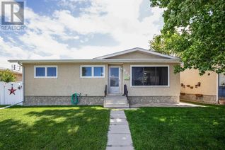 Bungalow for Sale, 805 1 Street Se, Redcliff, AB