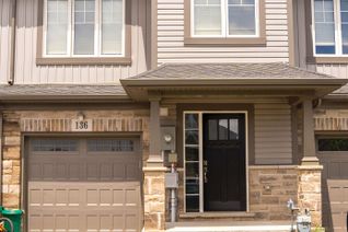 Freehold Townhouse for Sale, 136 Monarch St E, Welland, ON