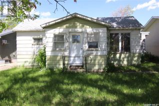 House for Sale, 646 4th Street W, Shaunavon, SK