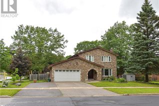 Detached House for Sale, 2 Deerpark Drive, Barrie, ON