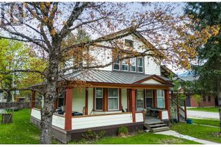 Triplex for Sale, 614 Mackenzie Avenue, Revelstoke, BC