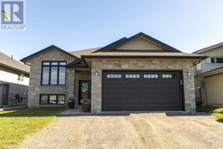 Detached House for Sale, 457 Gemstone Dr, Thunder Bay, ON