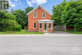 Detached House for Sale, 55 Queen Street N, Carleton Place, ON