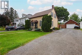 Detached House for Sale, 83 Renfrew Avenue E, Renfrew, ON