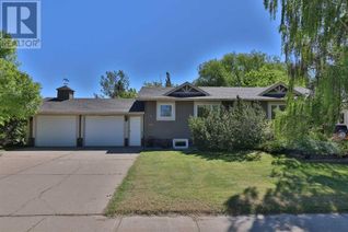 House for Sale, 308 8 Street W, Cardston, AB