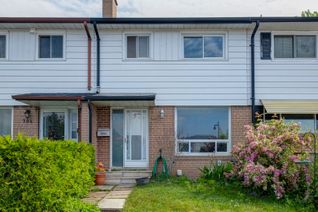 Freehold Townhouse for Sale, 704A Krosno Blvd, Pickering, ON