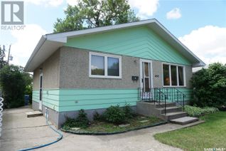 Detached House for Sale, 450 Robinson Street, Regina, SK