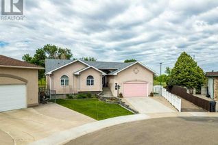 House for Sale, 8 Riverview Place Se, Redcliff, AB