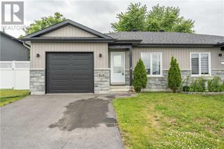 Semi-Detached House for Sale, 310 Belfort Crescent, Cornwall, ON