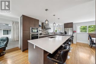 Property for Sale, 1005 Gosper Cres, Esquimalt, BC