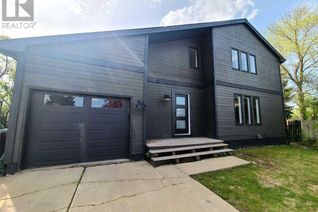 Detached House for Sale, 210 Kennedy Crescent, Fort McMurray, AB