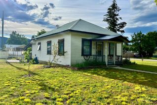 House for Sale, 216 4th Avenue, Nakusp, BC