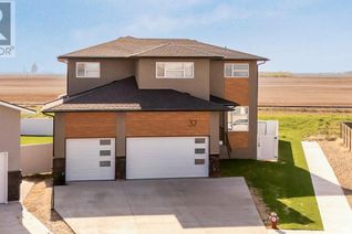 Detached House for Sale, 37 Broda Terrace, Moose Jaw, SK