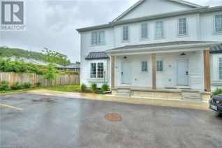 Semi-Detached House for Sale, 20 Harvey Common, St. Catharines, ON