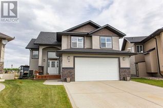 House for Sale, 10 Iron Wolf Close, Lacombe, AB