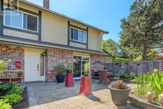 Townhouse for Sale, 949 Pemberton Rd #13, Victoria, BC