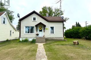 House for Sale, 302 1 Avenue E, Alliance, AB